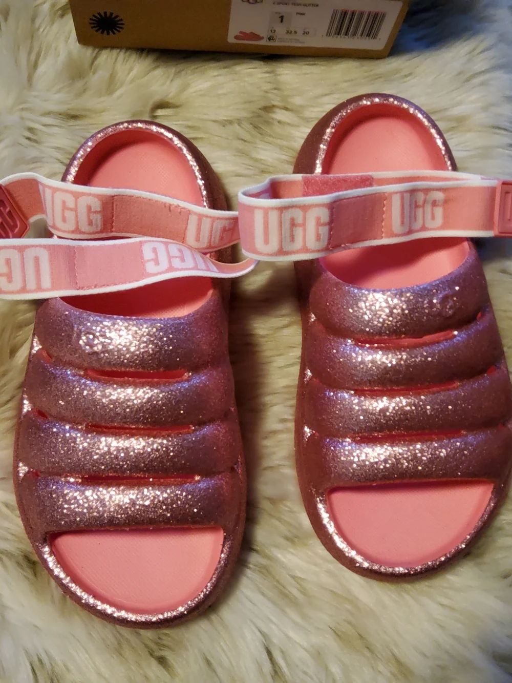 UGG K Sport Yeah Glitter Size 1 NWT